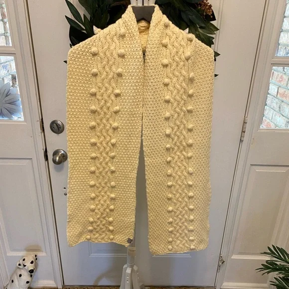 NWT American Eagle Pom Pom Baubles Cable Knit Wool Blend Knit Scarf Cream OS - Picture 1 of 7